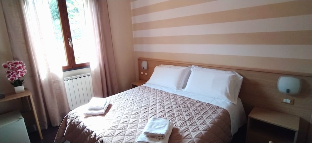 Classic Double Room - Photo 3