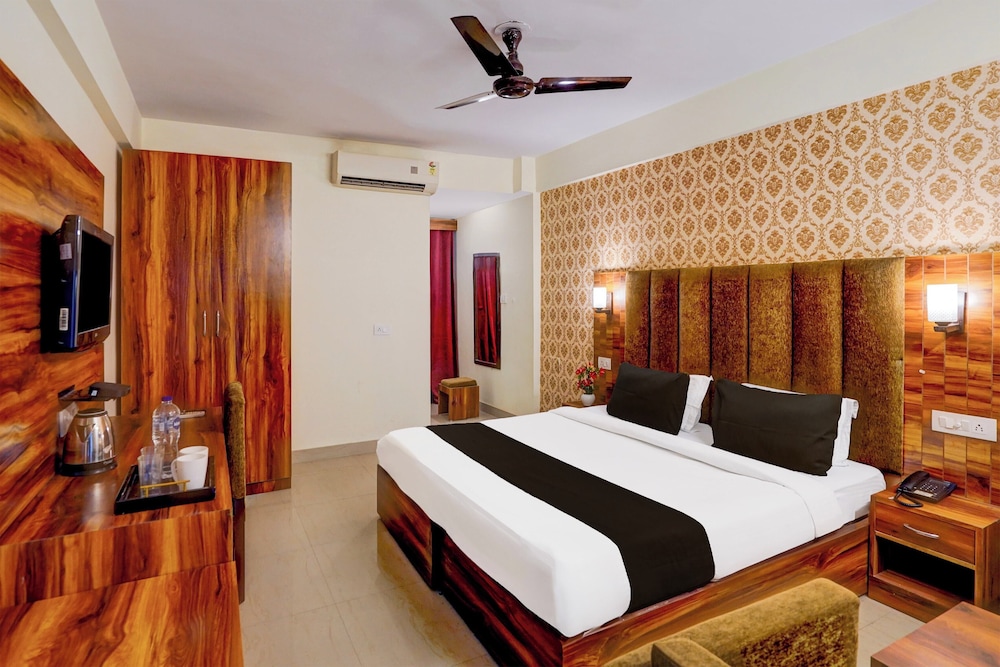 Deluxe Double Room, City View