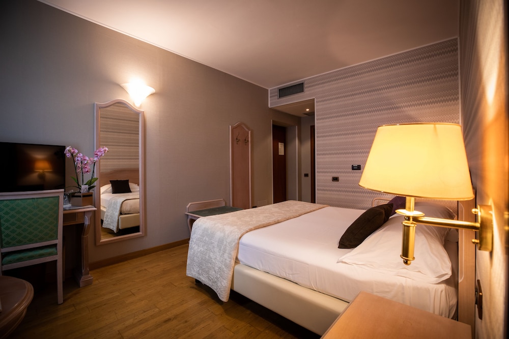 Deluxe Quadruple Room photo 2
