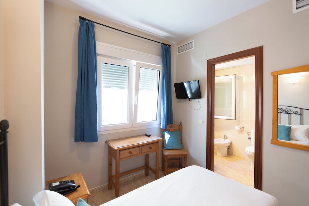 Basic Room photo 3