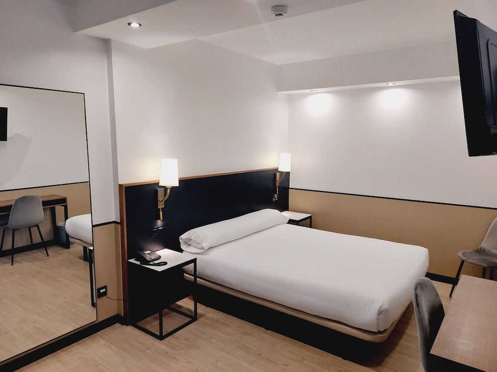 Superior Room - Photo 13