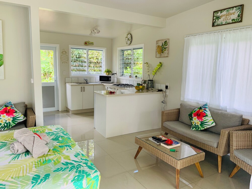 Classic Studio Suite, 1 Queen Bed, Air conditioning photo 2