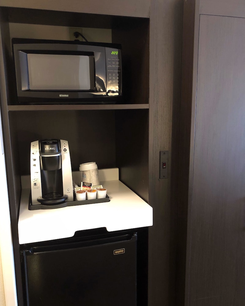 Suite, Multiple Beds - Photo 5