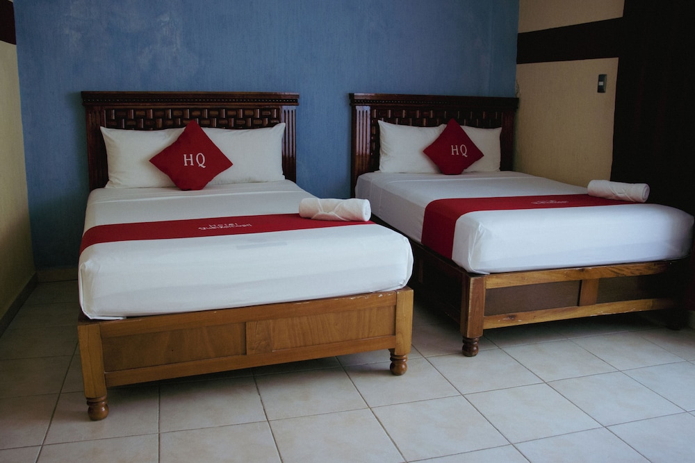 Standard Room, Multiple Beds photo 3