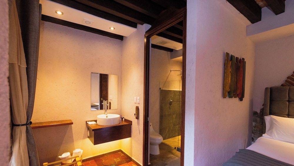 Standard Double Room (Frente a Terraza) - Photo 15