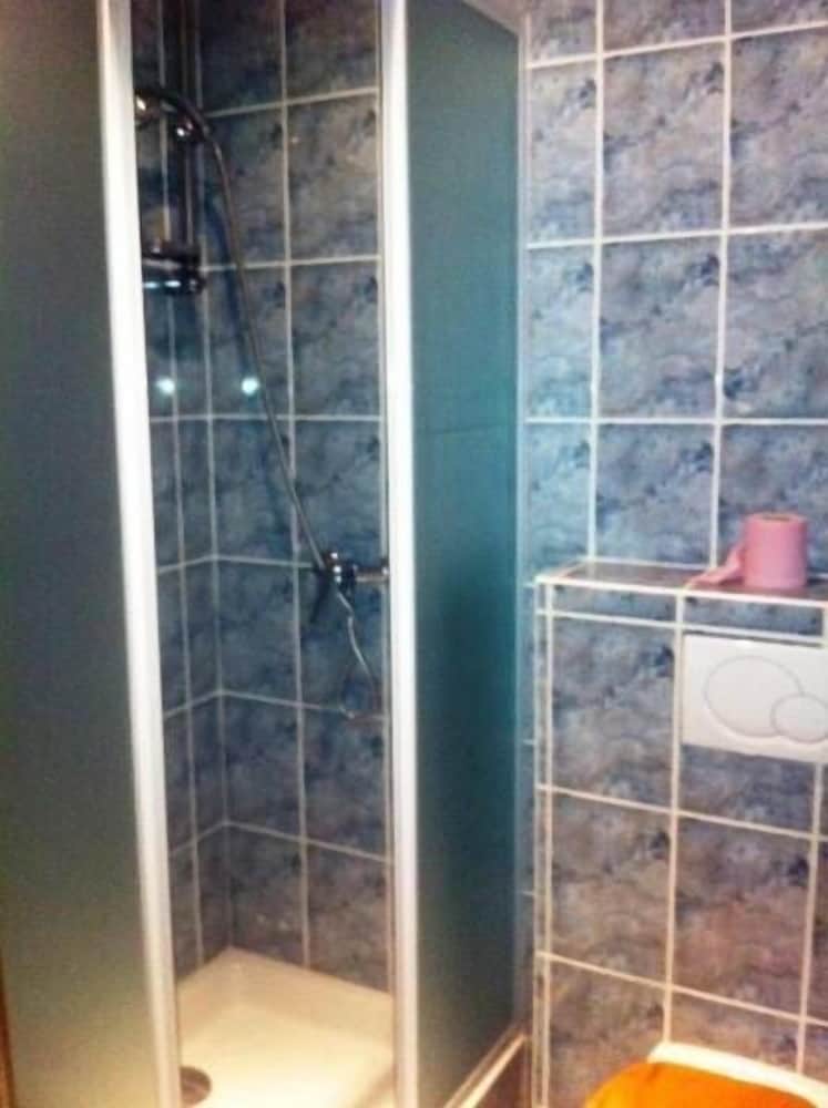 Triple Room, Kitchenette photo 2