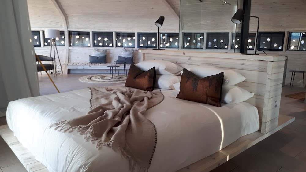 Villa photo 2