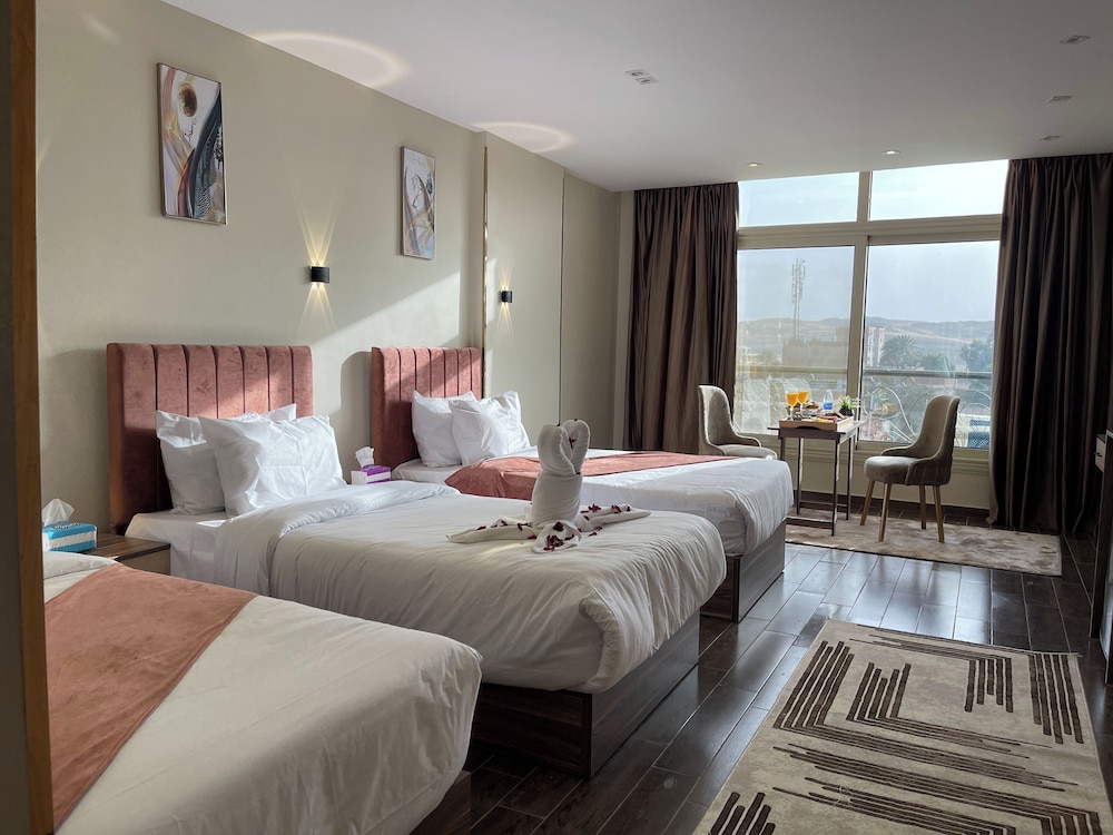 Luxury Suite, Balcony, City View photo 1