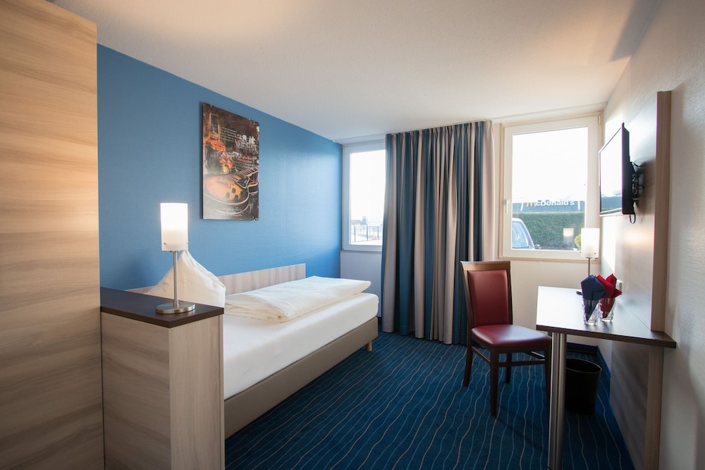 Comfort Single Room, 1 Twin Bed photo 2