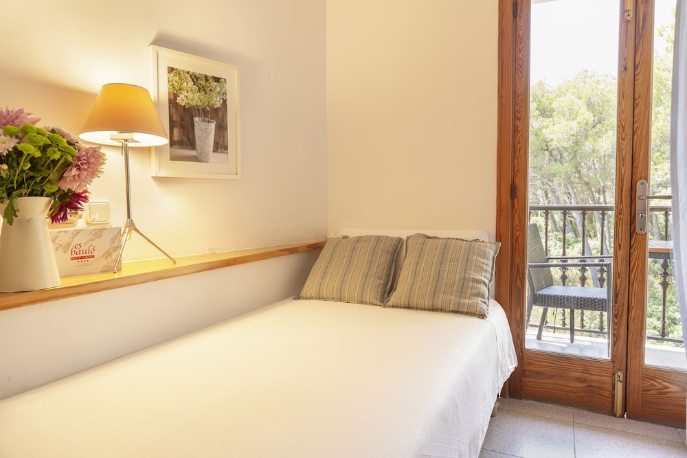 Studio, Balcony (Individual) - Photo 1