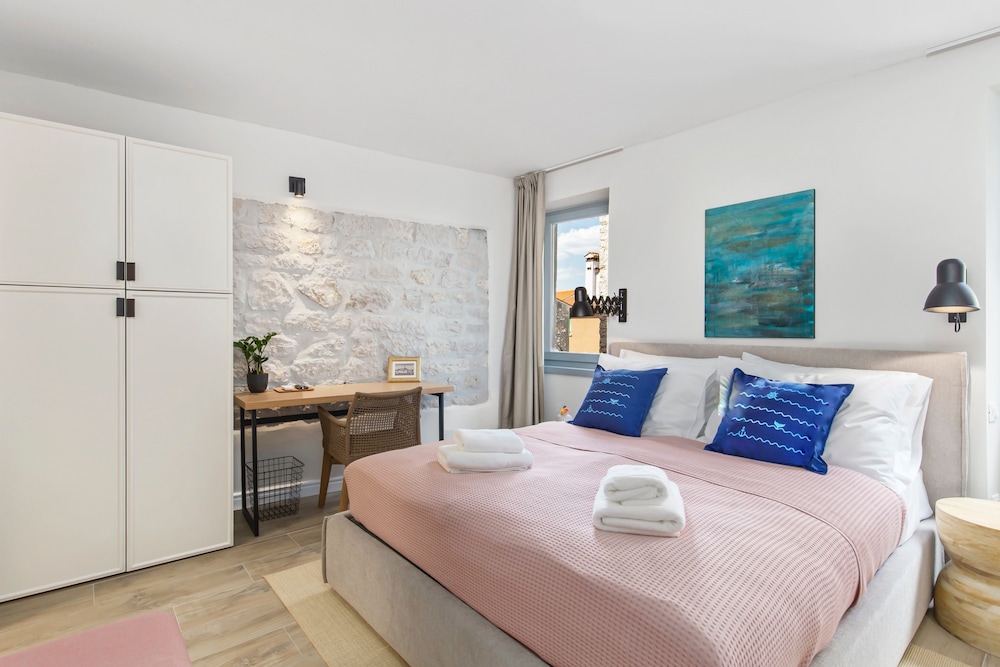 Superior Double Room (2)