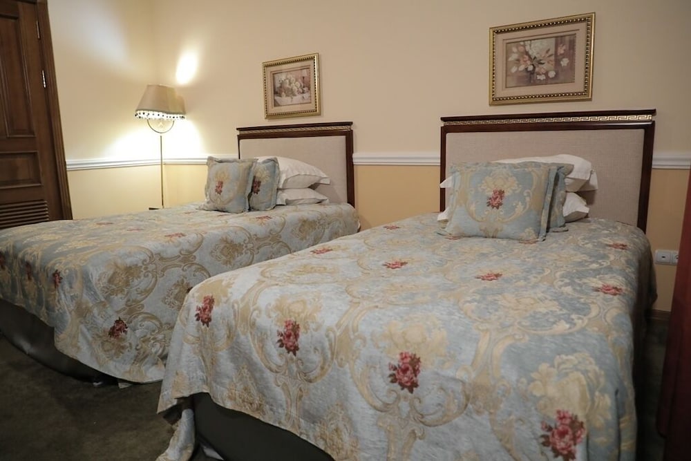Standard Room - Photo 1