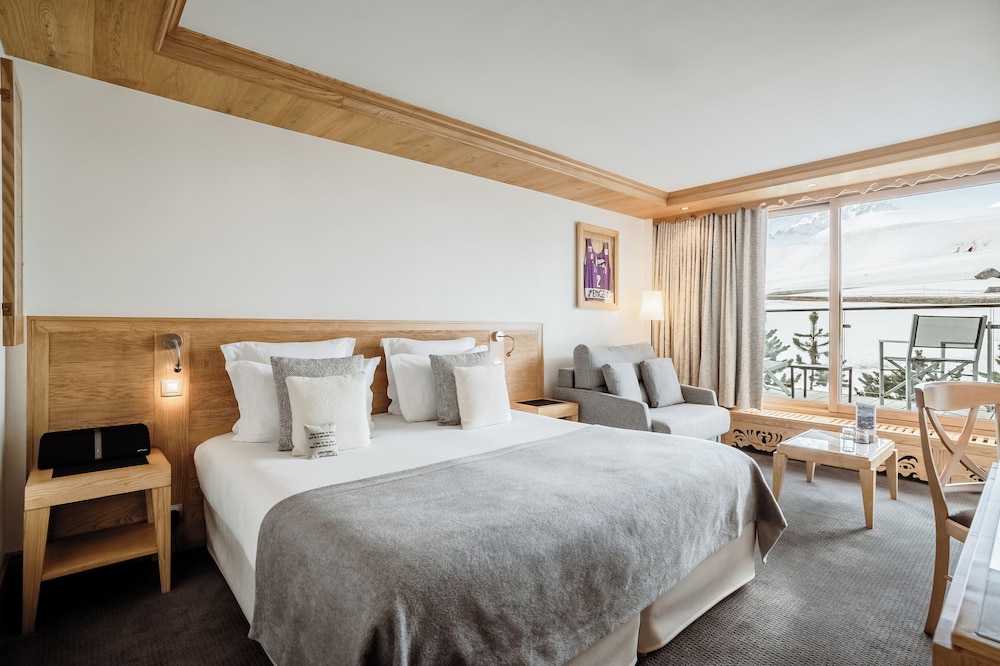 Chambre Familiale (East)