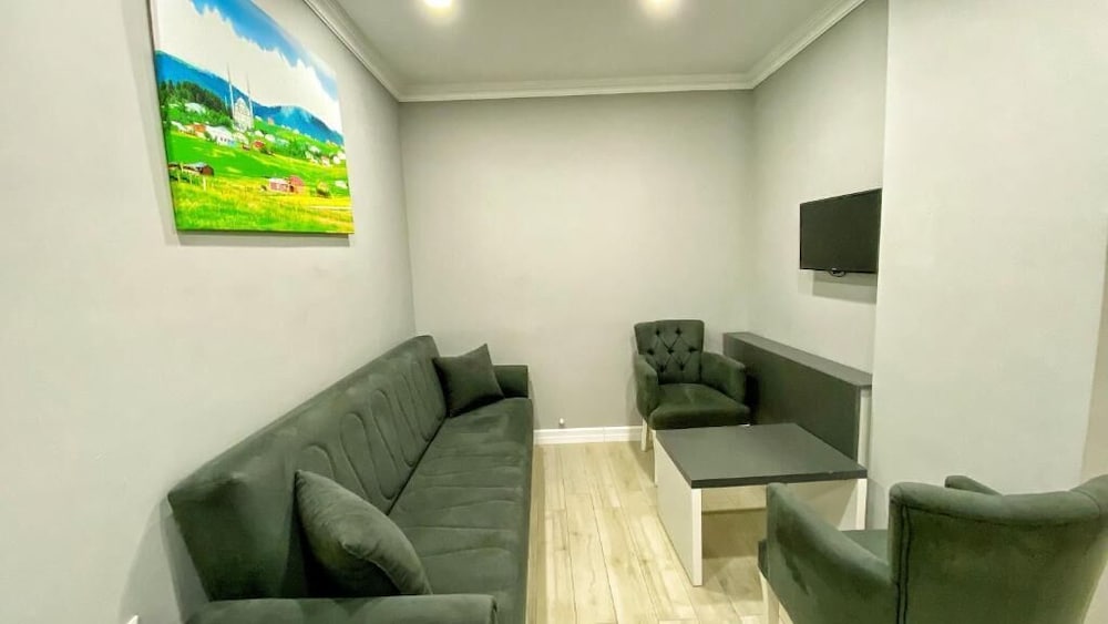 Deluxe Suite - Photo 3
