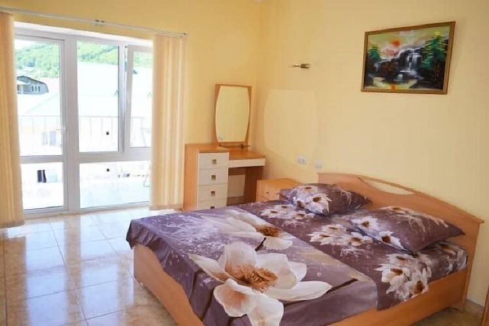 Family Quadruple Room, Multiple Beds, Hill View