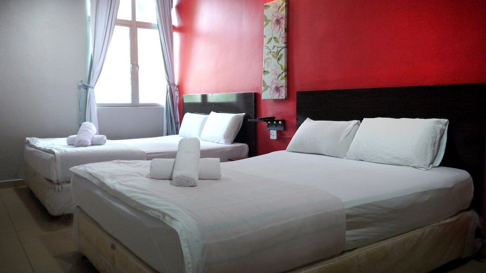 Superior Double Room, 2 Queen Beds, Private Bathroom