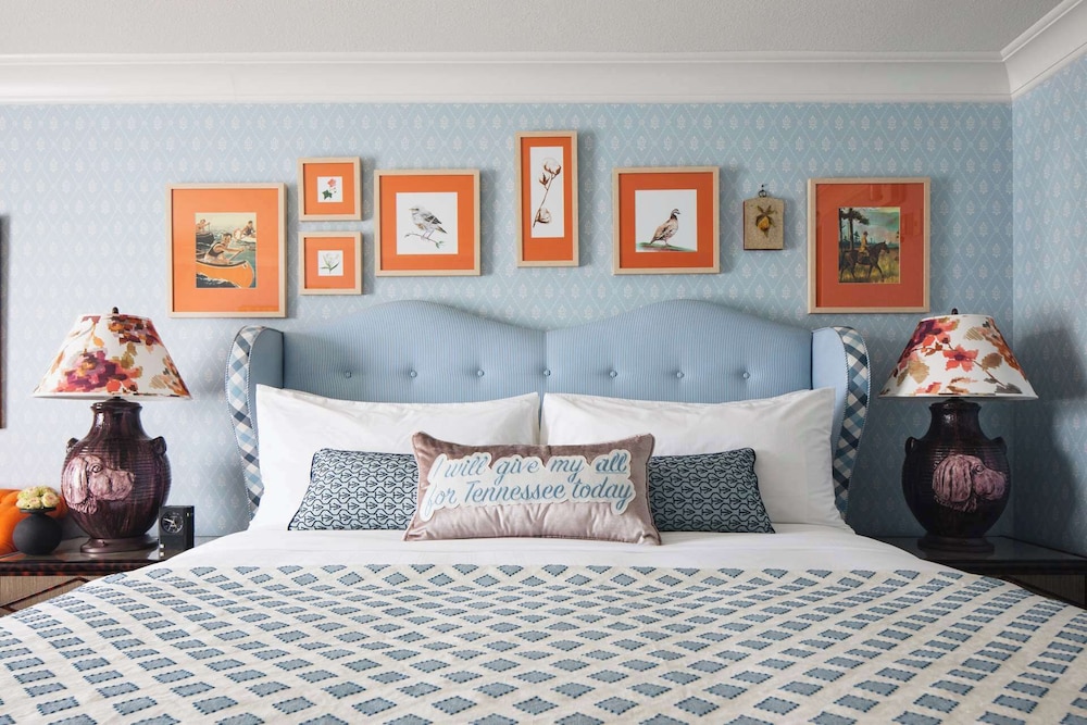 Room, 1 King Bed, Oversized (Graduate) at Graduate by Hilton Knoxville in Knoxville