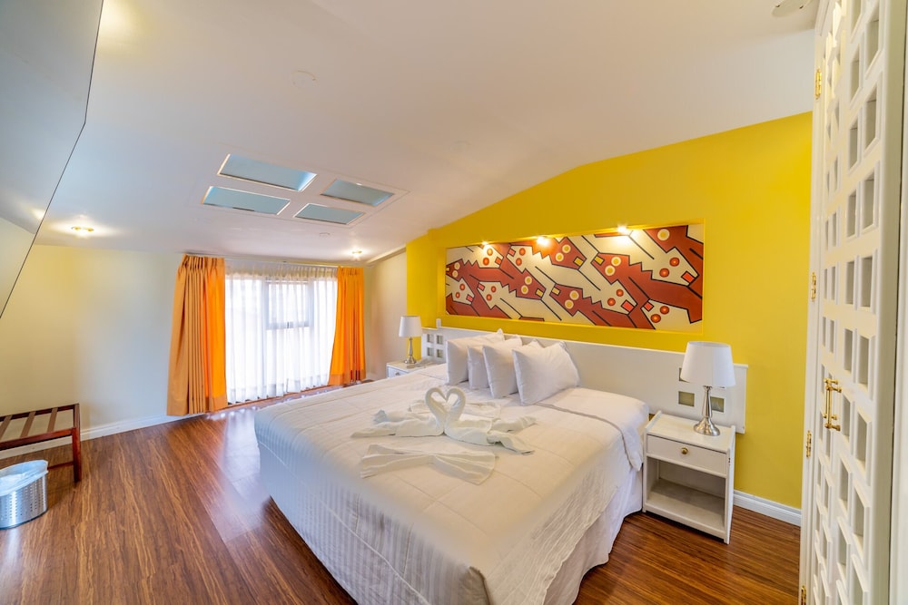 Romantic Studio Suite photo 1