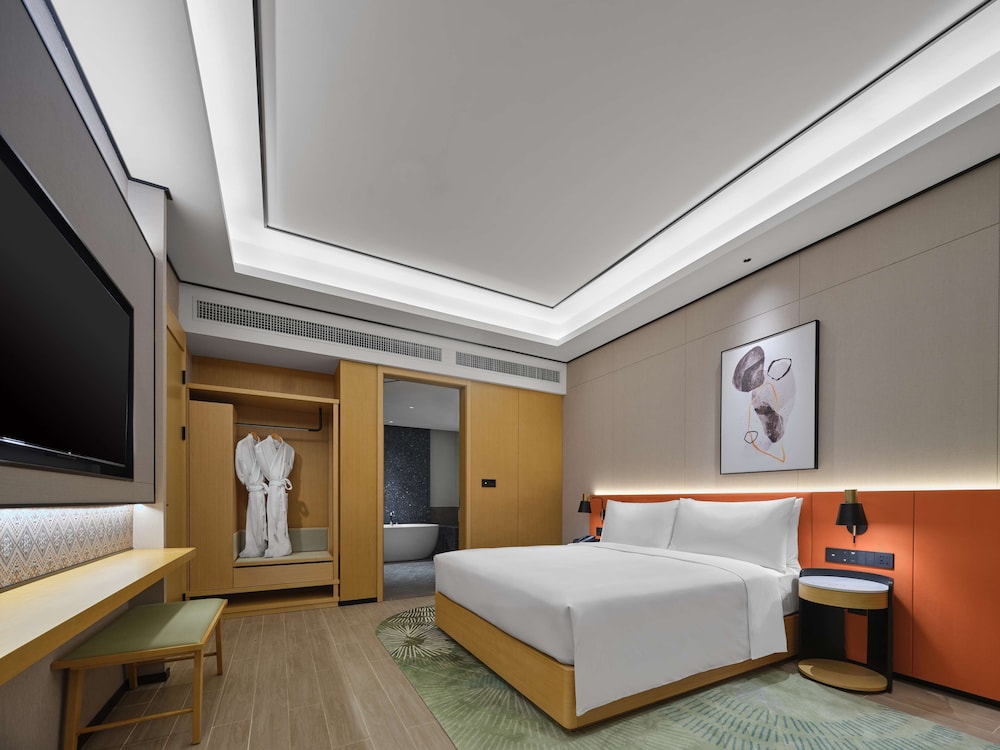 Deluxe Suite, 1 King Bed