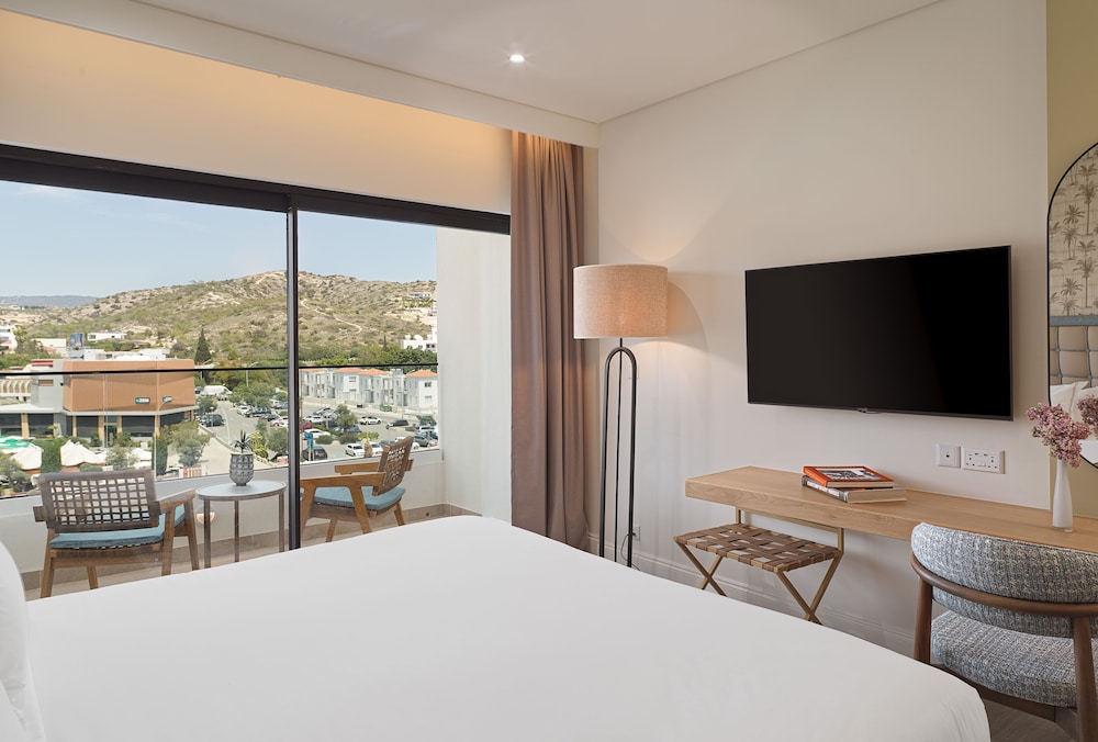 Deluxe Room Inland View - Photo 2