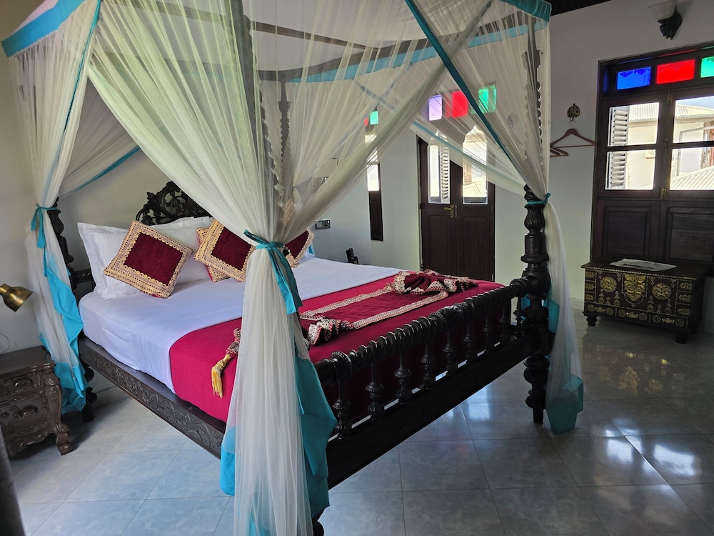 Deluxe Room, Pool View