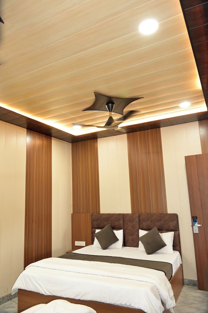 Luxury Room