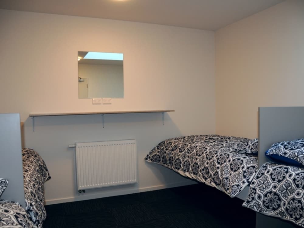 4 Bed Room photo 3