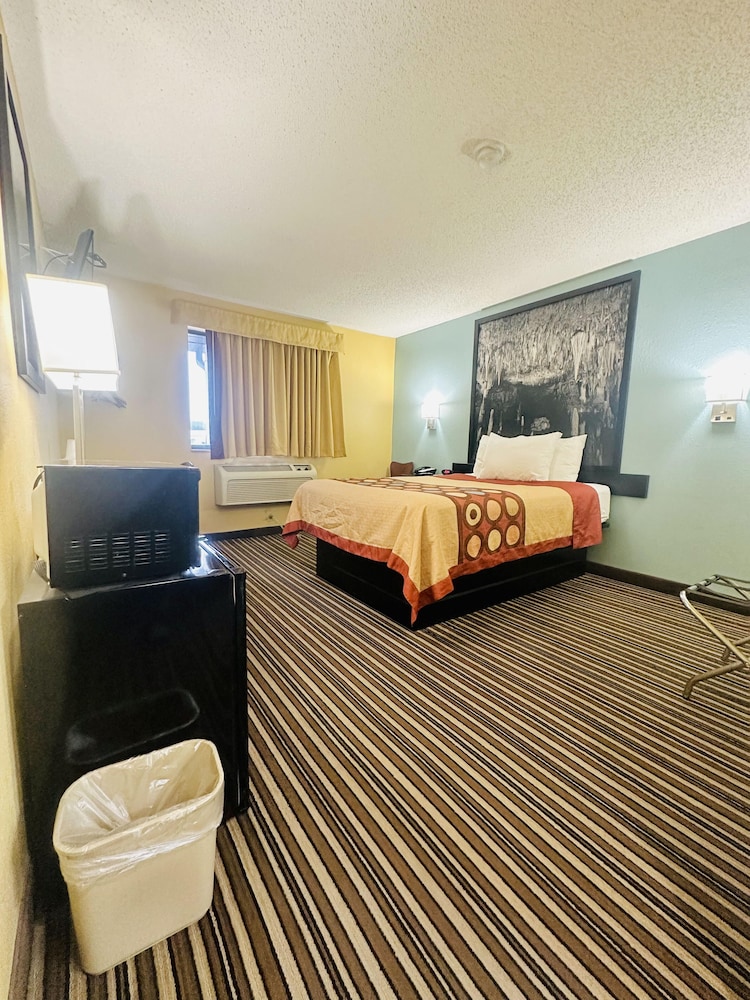 Room, 1 Queen Bed, Accessible, Non Smoking photo 1