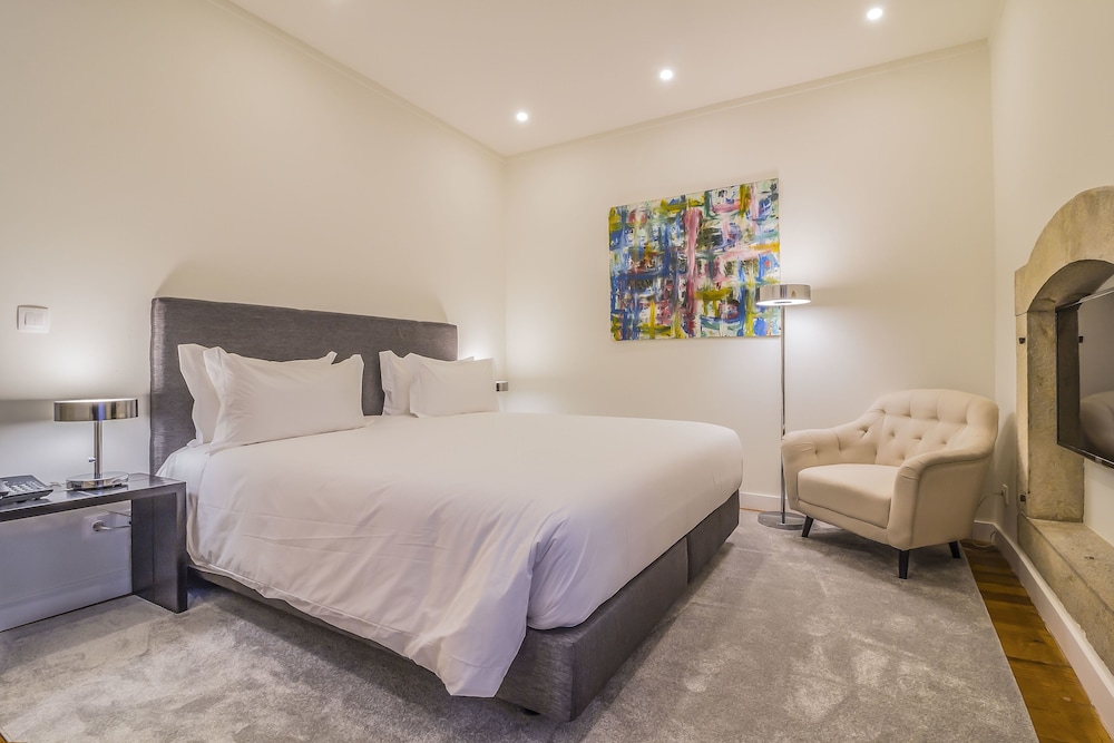 Deluxe Double Room, Ensuite photo 3