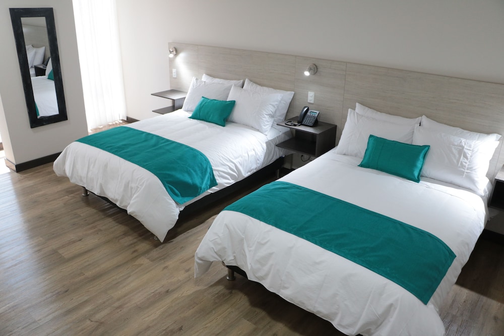 Deluxe Twin Room, Multiple Beds, City View photo 1