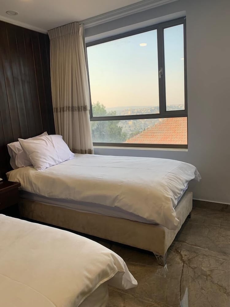 Premium Double Room - Photo 18