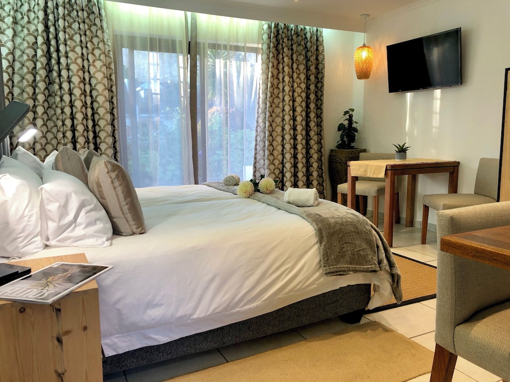 Superior Twin Room, Kitchenette photo 1
