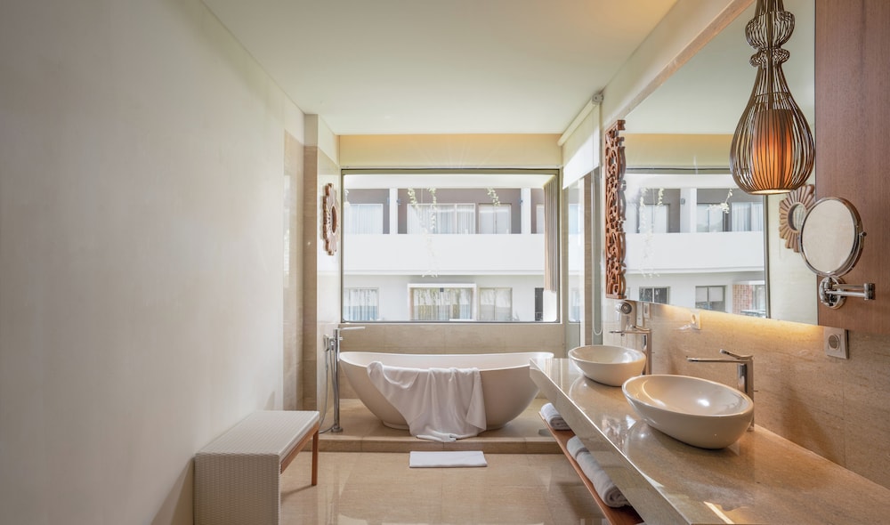 Suite, 1 Bedroom, Garden View thumbnail 6