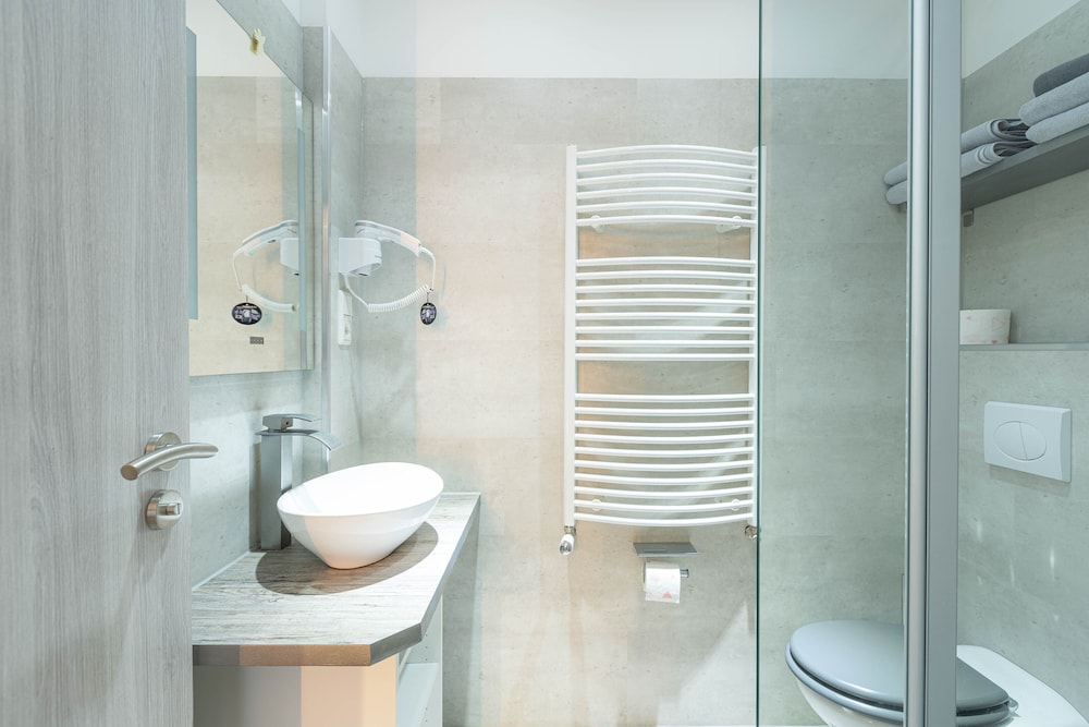 Standard Apartment, Private Bathroom, Park View (Zimmer 201) - Photo 9