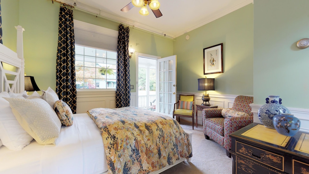 Room, Private Bathroom (Fiddlehead - Queen Balcony Room) photo 1