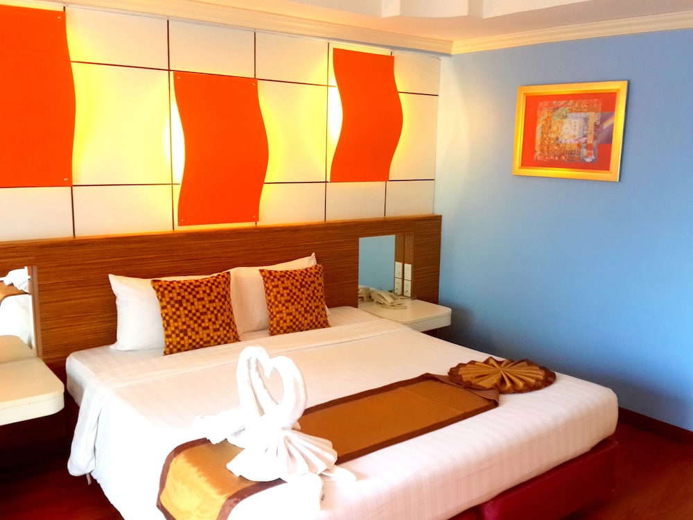 Deluxe Room - Photo 3
