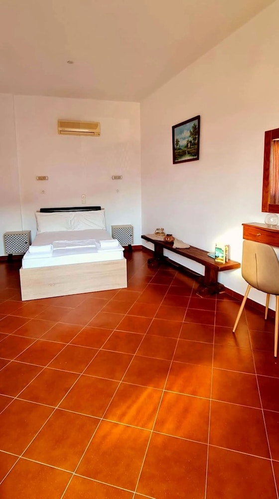 Basic Apartment