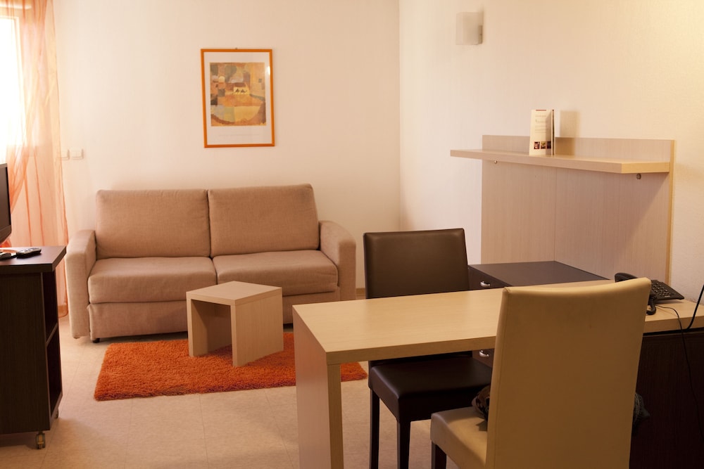 Family Room, 1 Double Bed with Sofa bed photo 3