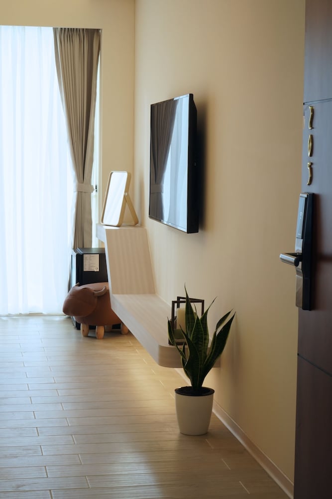 Elite Double Room, Mountain View - Photo 3