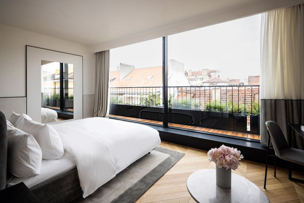 Room, 1 King Bed (Cosy Sunkissed)