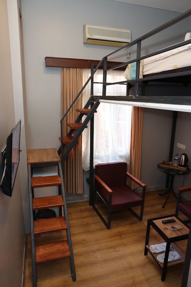 Deluxe Double Room - Photo 17