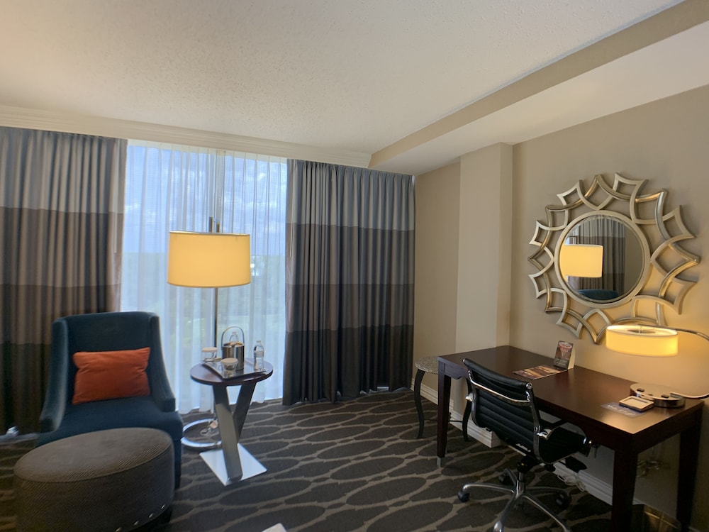 Room, 1 King Bed, Executive Level