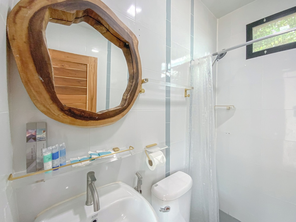 Grand Panoramic View Suite - Photo 20