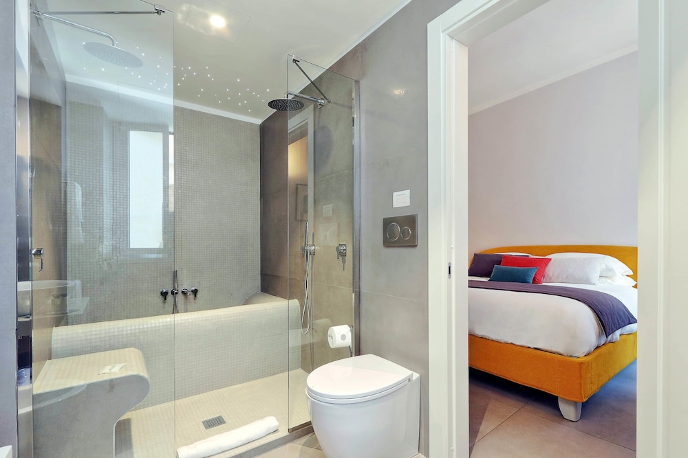 Deluxe Townhome photo 2