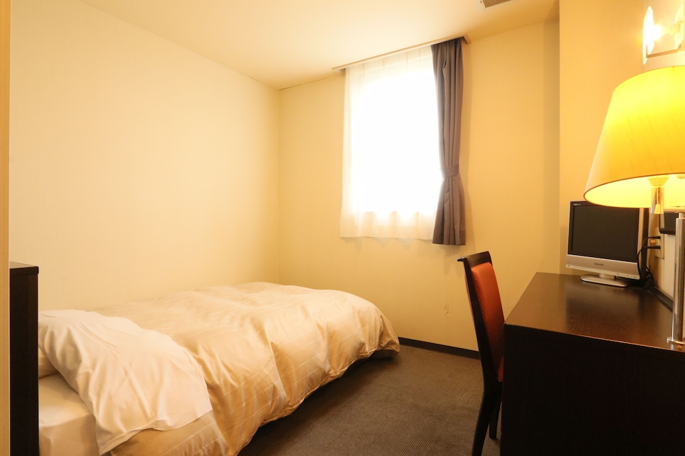 Single Room, Smoking