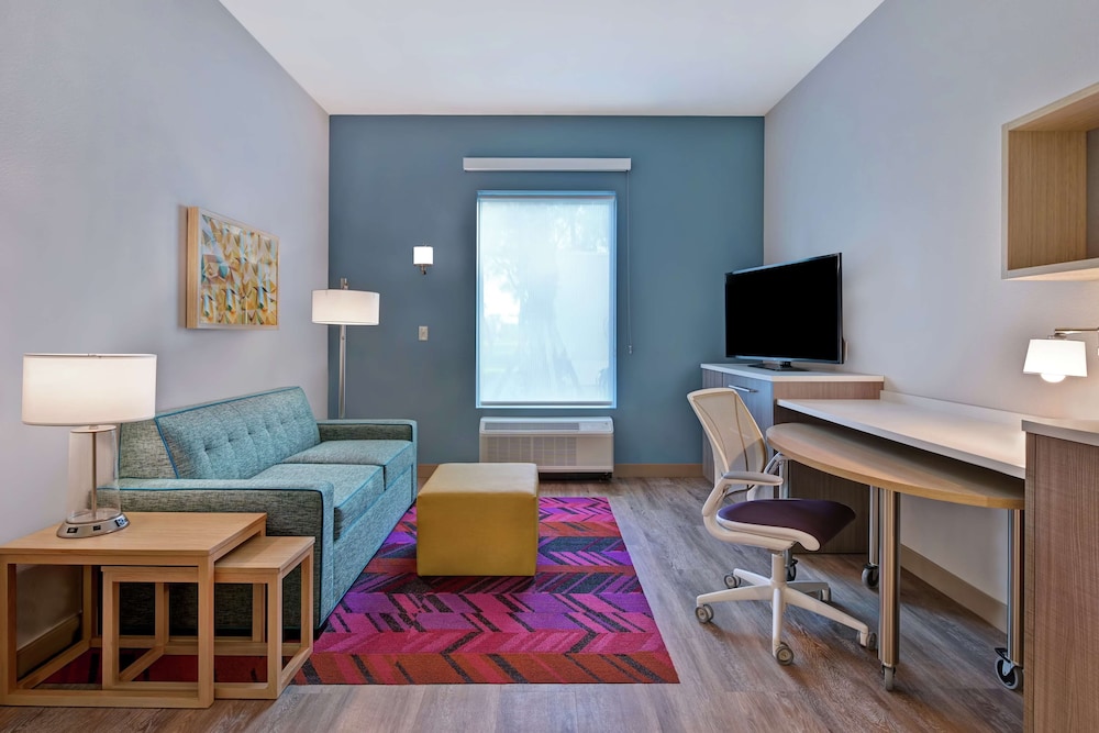 Suite, 1 King Bed, Accessible (Hearing) - Photo 2