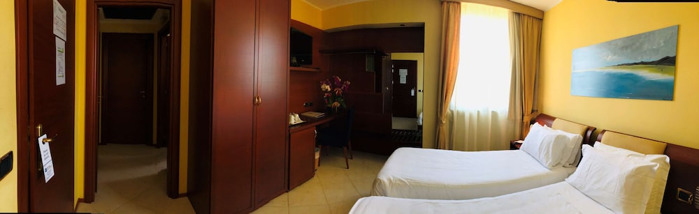 Superior Room, 2 Twin Beds, Non Smoking, Sea View - Photo 17
