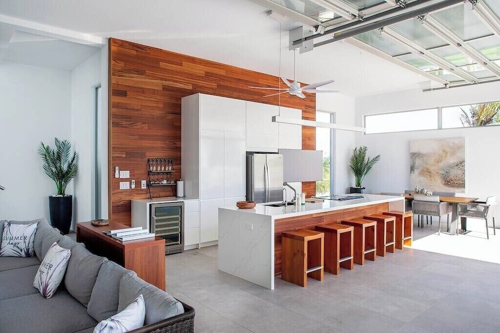 Villa, Multiple Beds, Pool Access, Ocean View (Beachside Villa 6)