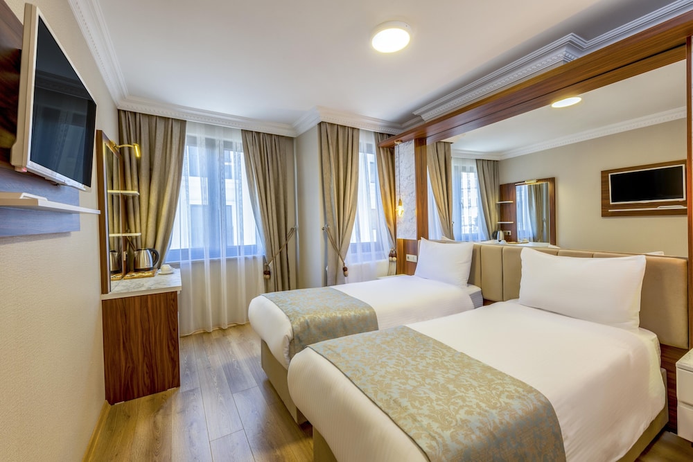Standard Quadruple Room, 2 Bedrooms, 2 Bathrooms, photo 6