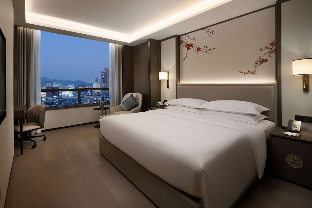 Premium Suite, 1 King Bed (Yuexiu)